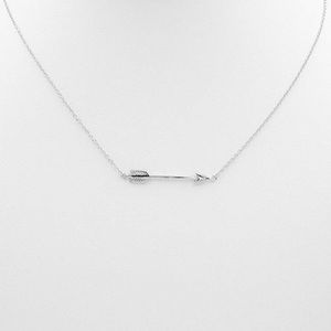 NWOT Arrow Necklace